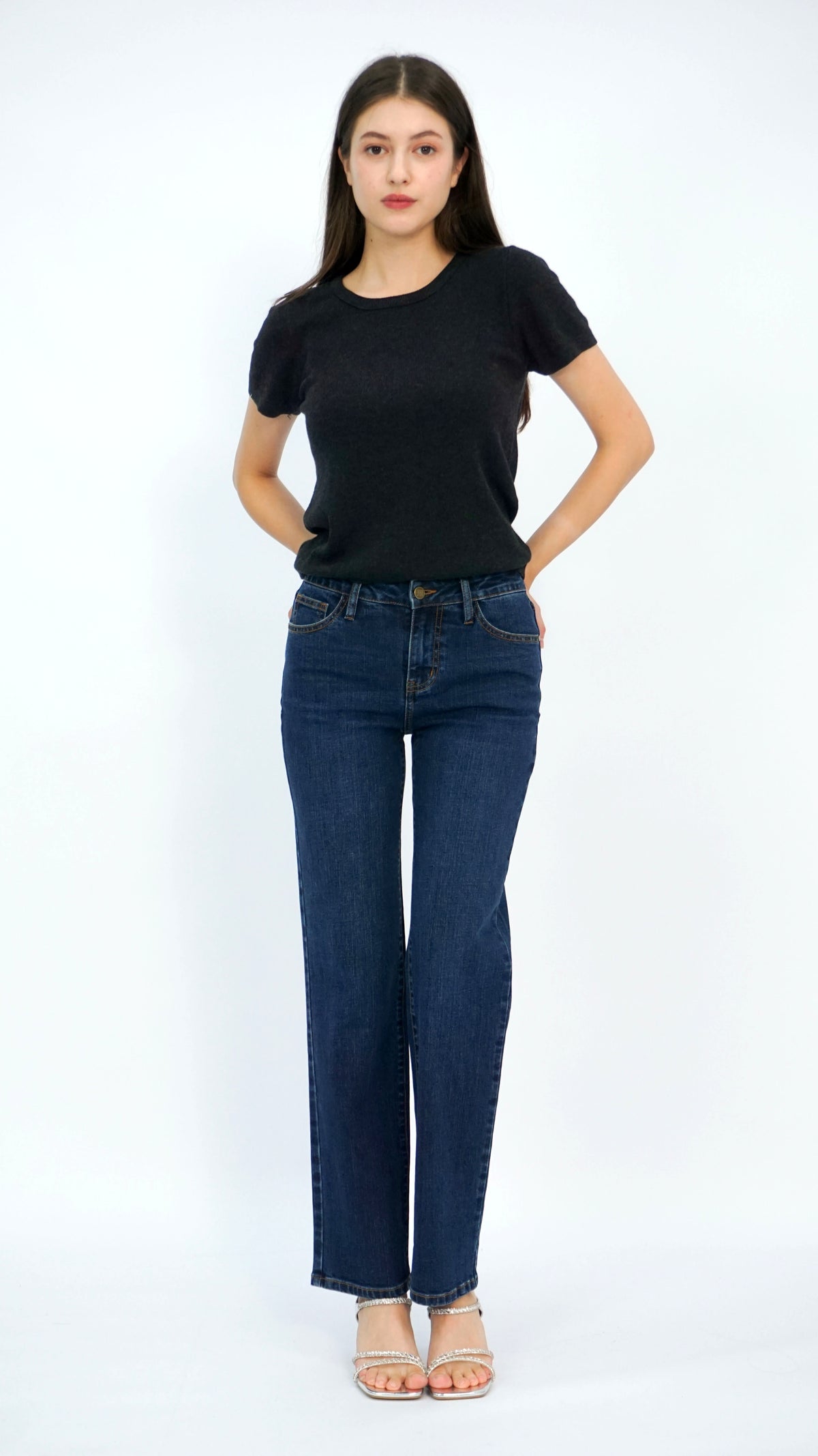 Becca Mid Waist Straight Fit Jeans