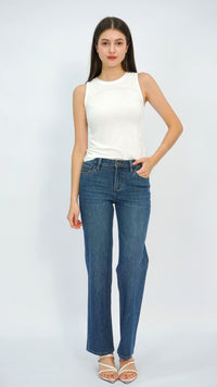 Cali Classic Wash Mid Waist Jeans