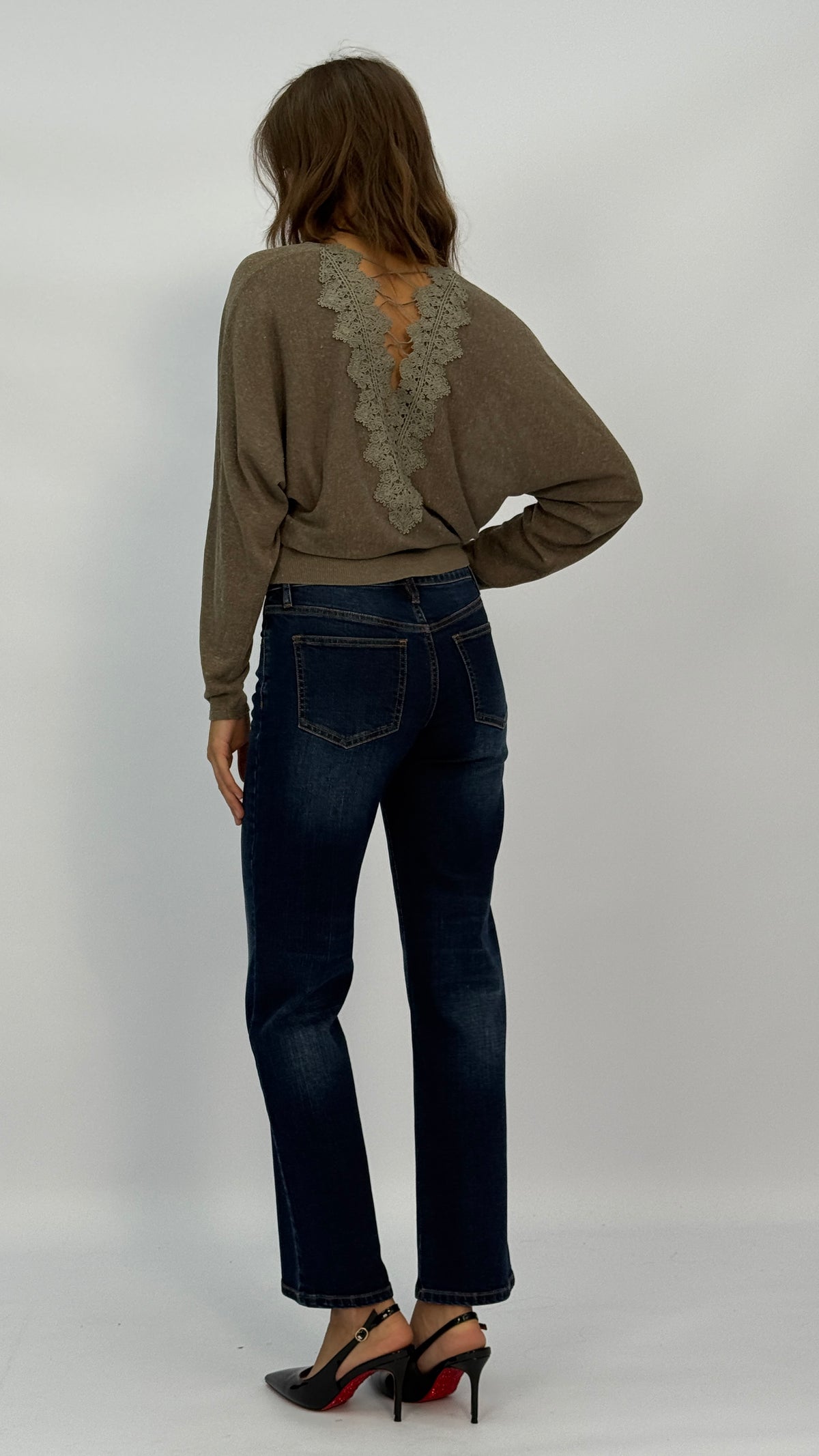 Cam Mid Waist Wide Fit Jeans