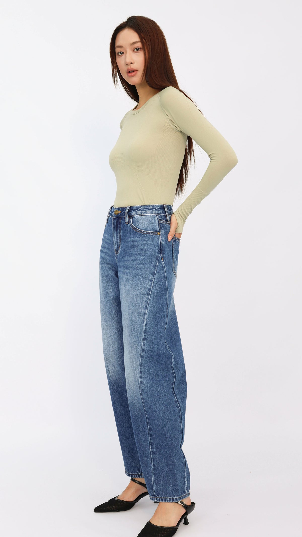 Medium Wash Mid-Waisted Barrel Jeans