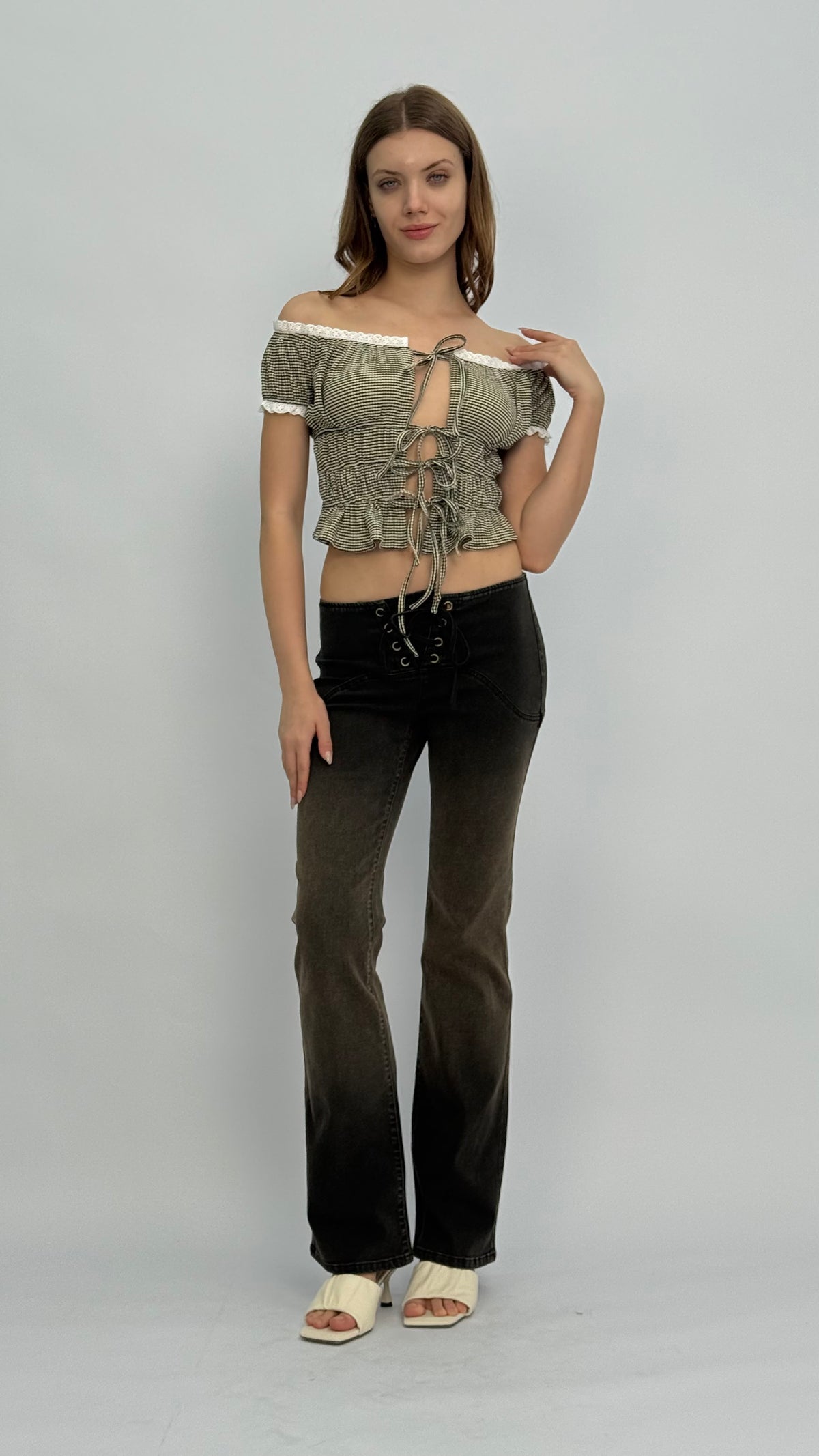 Julie Low Waisted Lace-Up Jeans
