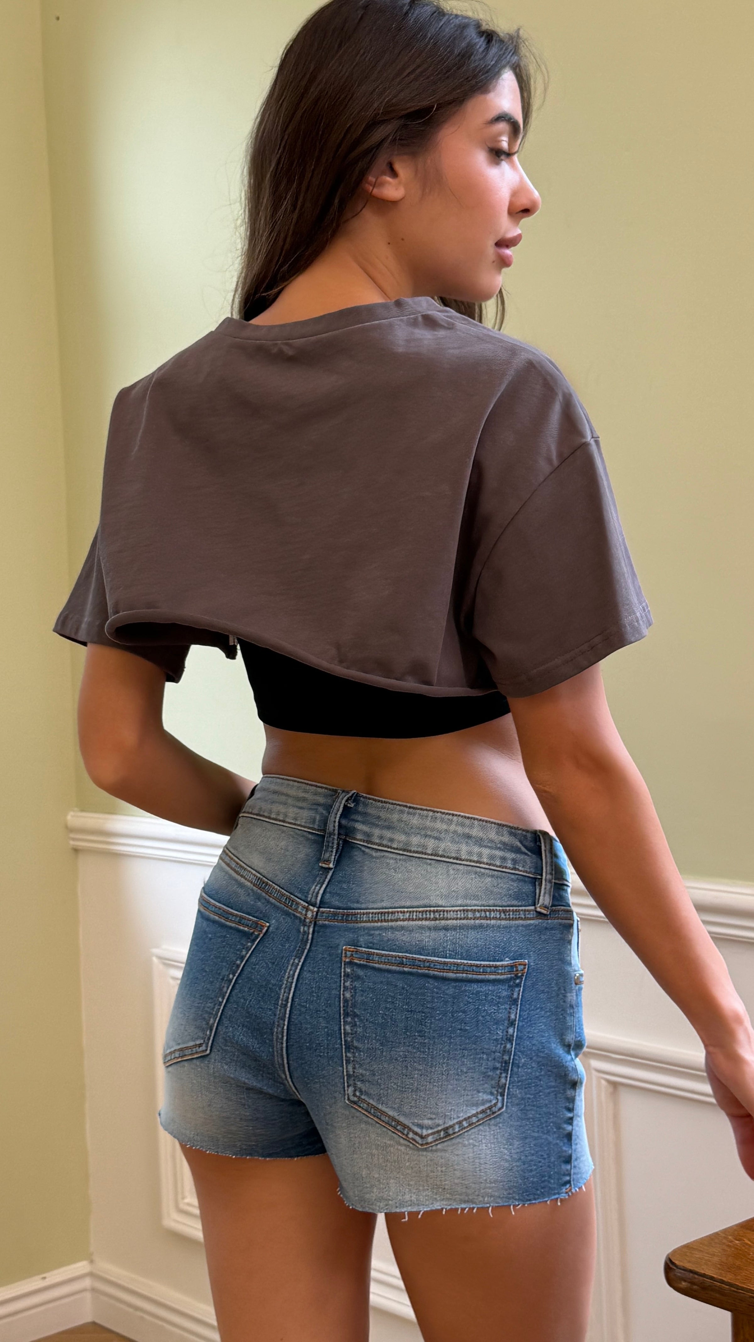TREND - "Worldwide" Cropped Tee